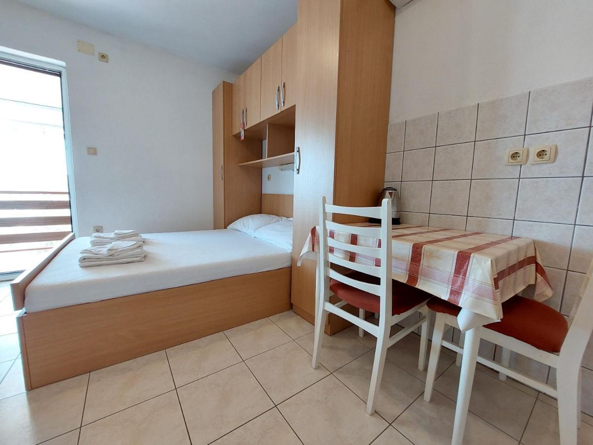 Apartments Ivan Čižići Exterior foto